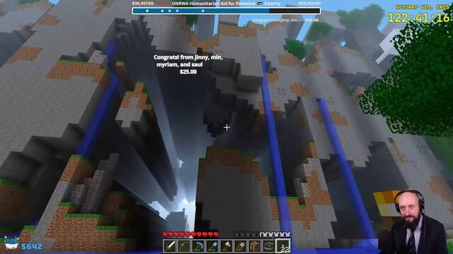 Lleva 14 años caminando sin parar para comprobar un mito de Minecraft y acaba de llegar a su destino